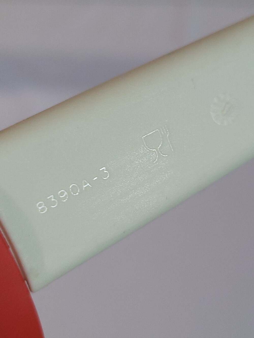Tupperware Silicone Spatula Red - Picture 4 of 4